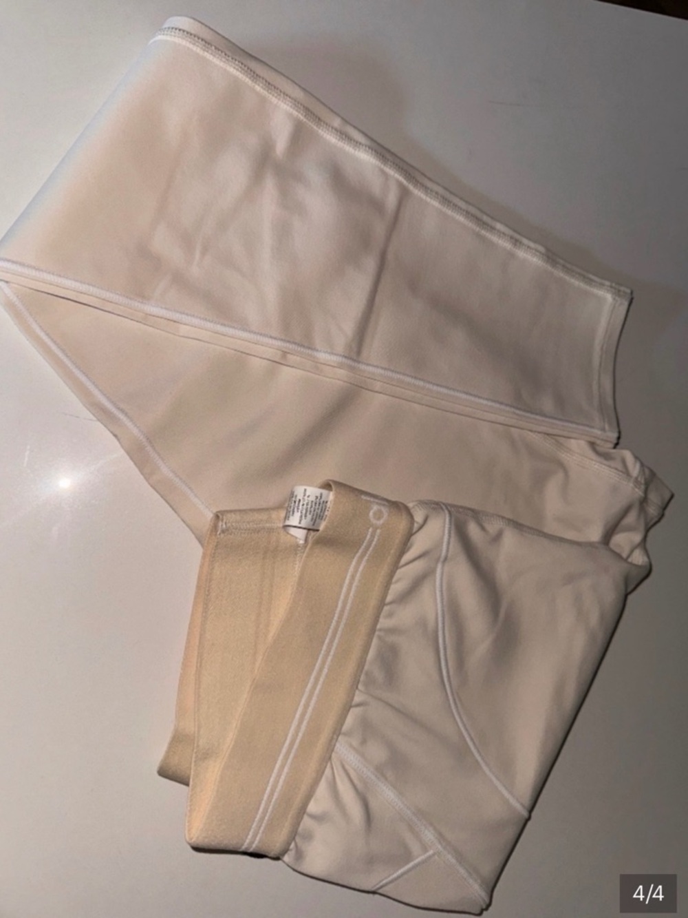 Alo Heart Throb Leggings Size M
